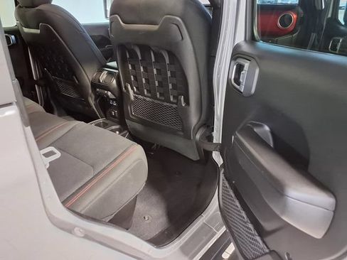 Used 2020 Jeep Gladiator Rubicon w/ Cold Weather Group AWD/4WD image 26