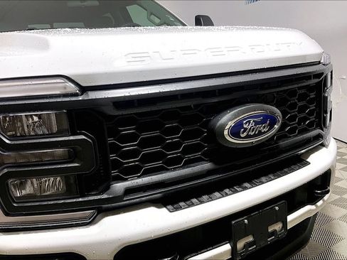 Used 2024 Ford F250 XL w/ STX Appearance Package AWD/4WD image 23