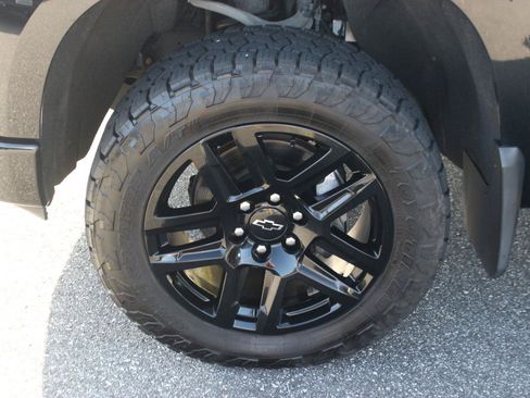 Used 2022 Chevrolet Silverado 1500 LT Trail Boss AWD/4WD image 40