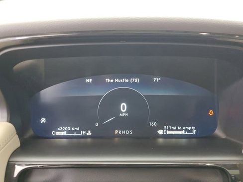 Used 2021 Lincoln Nautilus Reserve w/ Equipment Group 202A image 24