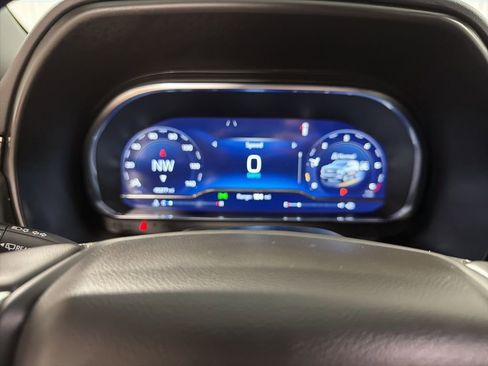 Certified 2023 Chevrolet Suburban Premier image 26