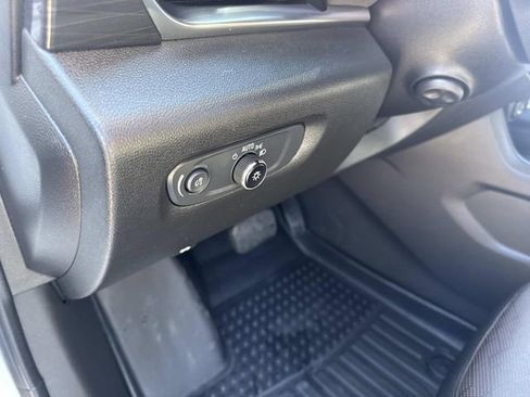 Used 2023 Chevrolet Traverse High Country image 26