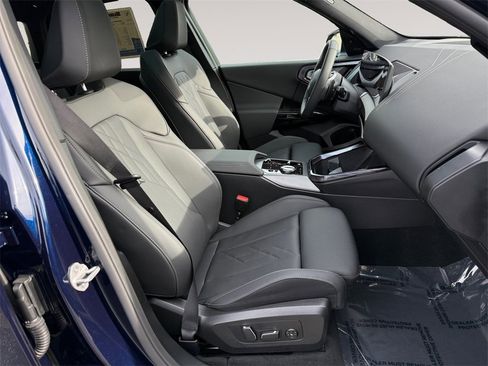 Used 2026 BMW X3 xDrive30 w/ Convenience Package image 15