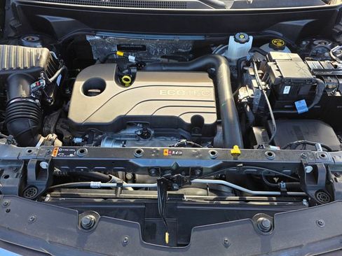 Used 2022 Chevrolet Equinox LS w/ LS Convenience Package image 12