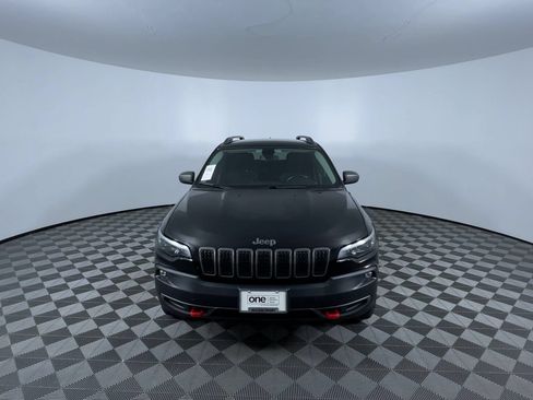 Used 2019 Jeep Cherokee Trailhawk w/ Cold Weather Group AWD/4WD image 3