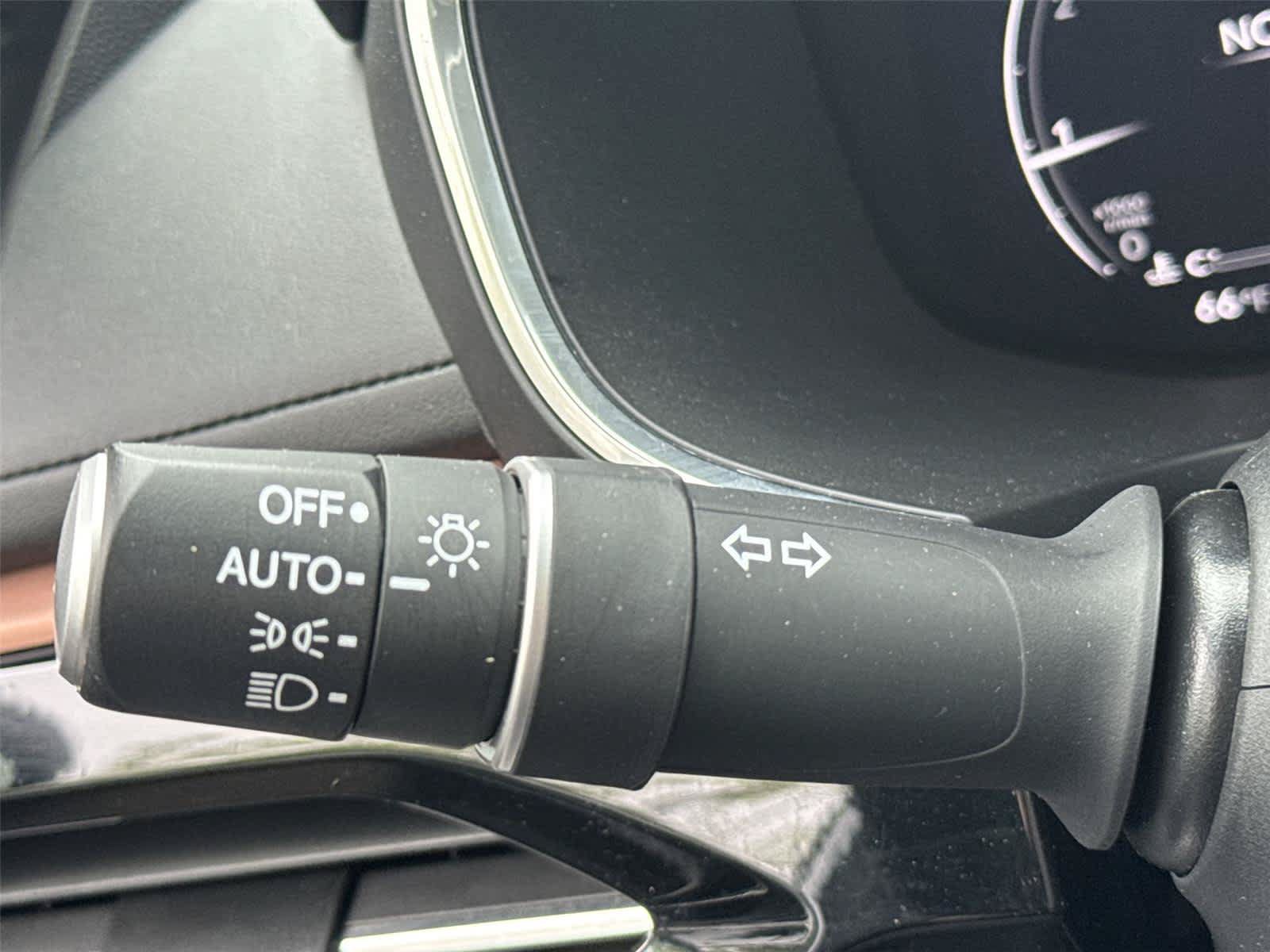 Used 2022 Acura MDX w/ Technology Package AWD/4WD image 22