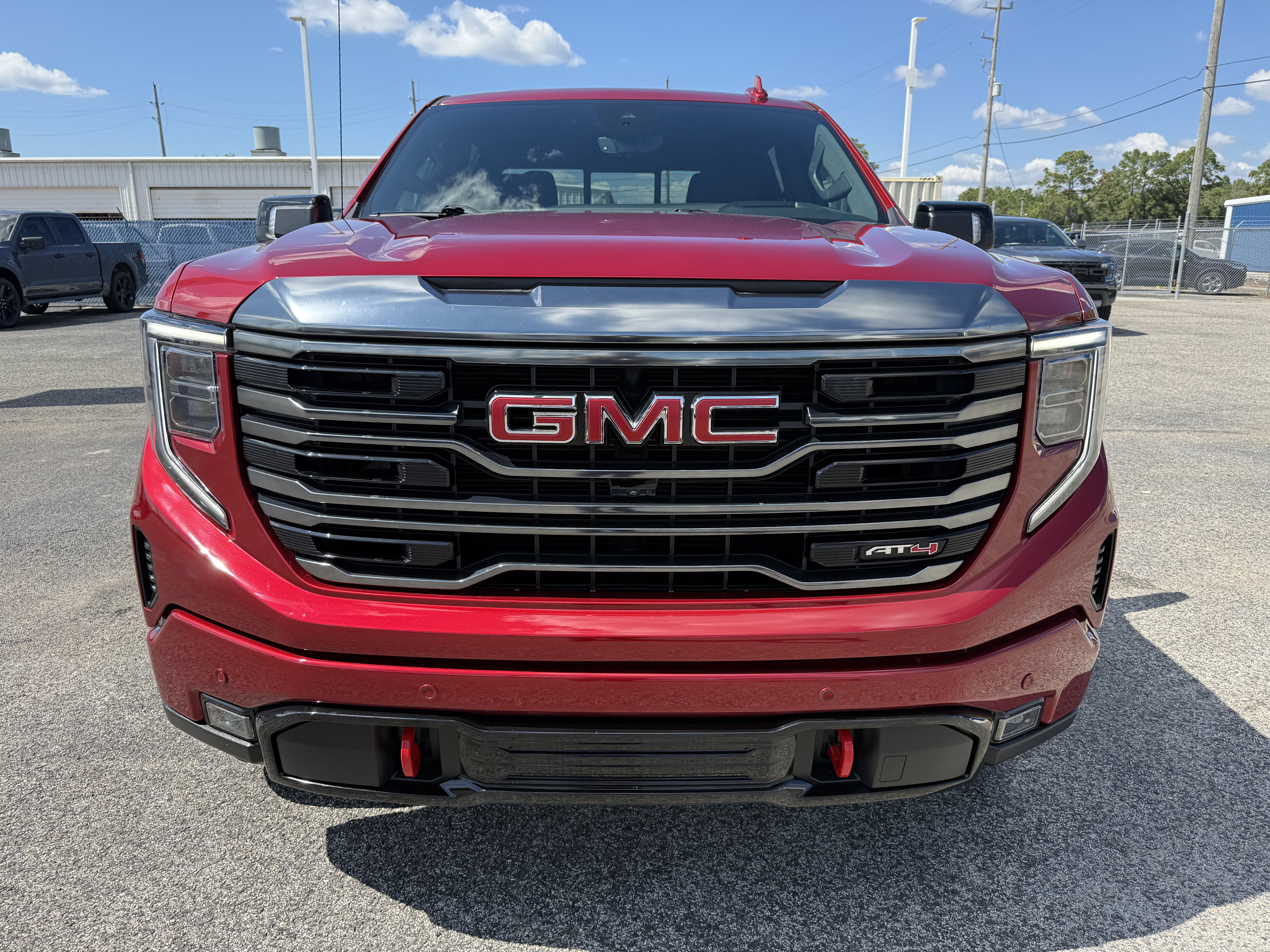 Used 2024 GMC Sierra 1500 AT4 w/ Technology Package AWD/4WD image 8
