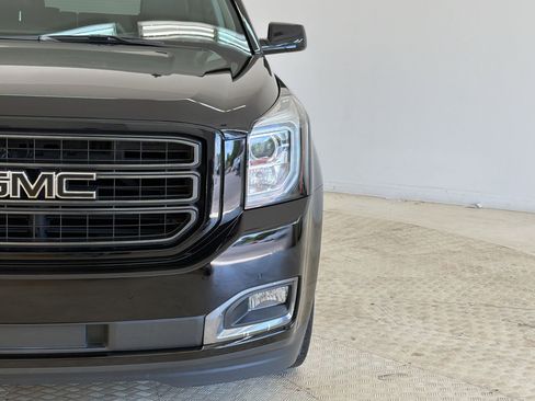 Used 2019 GMC Yukon SLT w/ Graphite Performance Edition AWD/4WD image 11