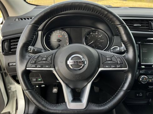 Certified 2021 Nissan Rogue Sport SV image 11