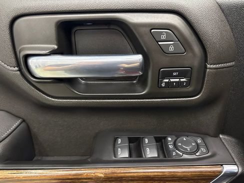 Used 2022 Chevrolet Silverado 3500 High Country w/ Z71 Off-Road Package AWD/4WD image 17