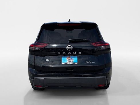 Used 2024 Nissan Rogue SV image 5