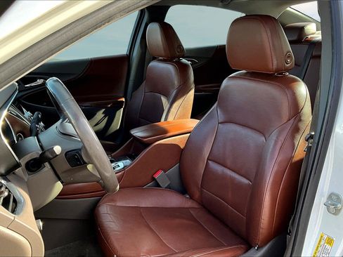 Used 2016 Chevrolet Malibu Premier w/ Driver Confidence Package II image 13