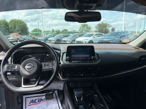 Used 2021 Nissan Rogue SL FWD image 25