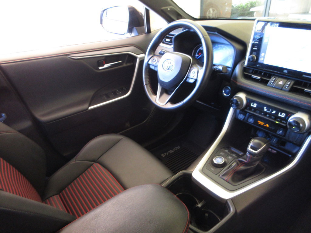 Used 2022 Toyota RAV4 XSE w/ Weather Package AWD/4WD image 24