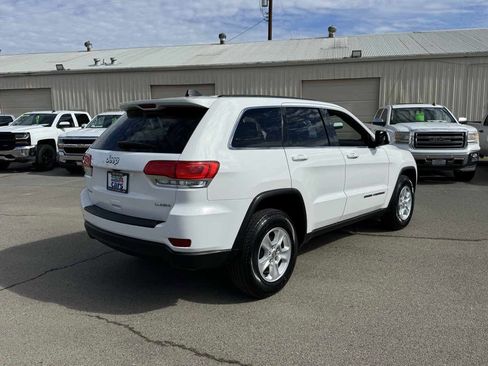 Used 2017 Jeep Grand Cherokee Laredo image 10