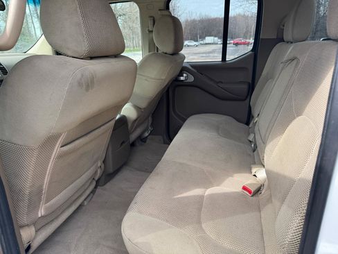 Used 2006 Nissan Frontier SE w/ (P01) Power Pkg image 35