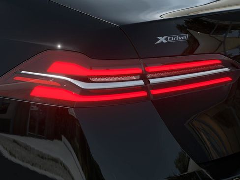 New 2027 BMW 550e xDrive image 8