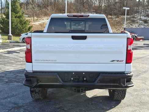 Used 2023 Chevrolet Silverado 1500 ZR2 image 5