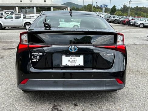 Used 2020 Toyota Prius LE image 4
