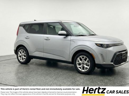 Used 2025 Kia Soul LX w/ LX Technology Package FWD image 1