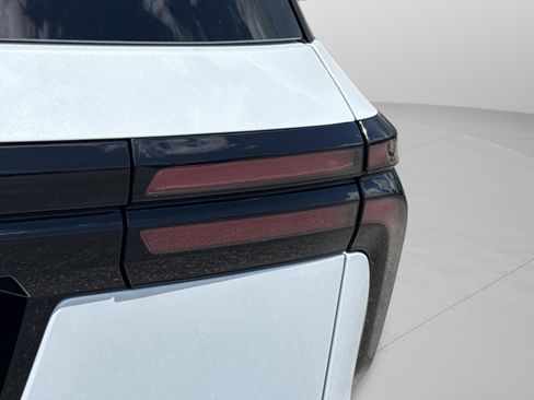 New 2026 Chevrolet Traverse LT w/ Enhanced Driving Package FWD image 38