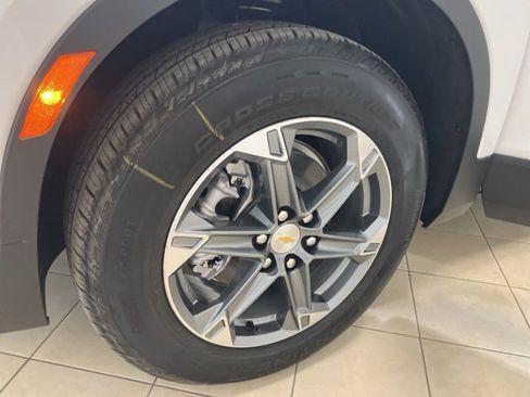 New 2025 Chevrolet Blazer LT w/ Driver Confidence Package image 32