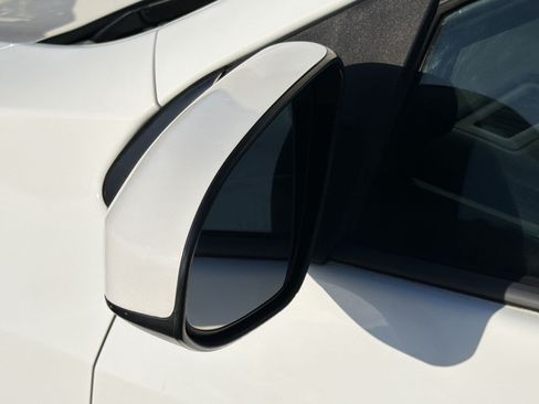 Used 2017 Toyota Corolla L FWD image 22