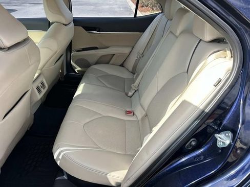 Used 2022 Toyota Camry XLE w/ Cold Weather Package image 21