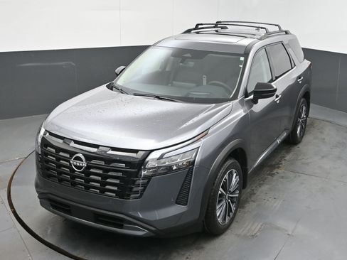 New 2026 Nissan Pathfinder Platinum FWD image 34