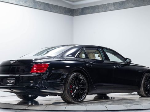 Used 2021 Bentley Flying Spur W12 AWD/4WD image 40