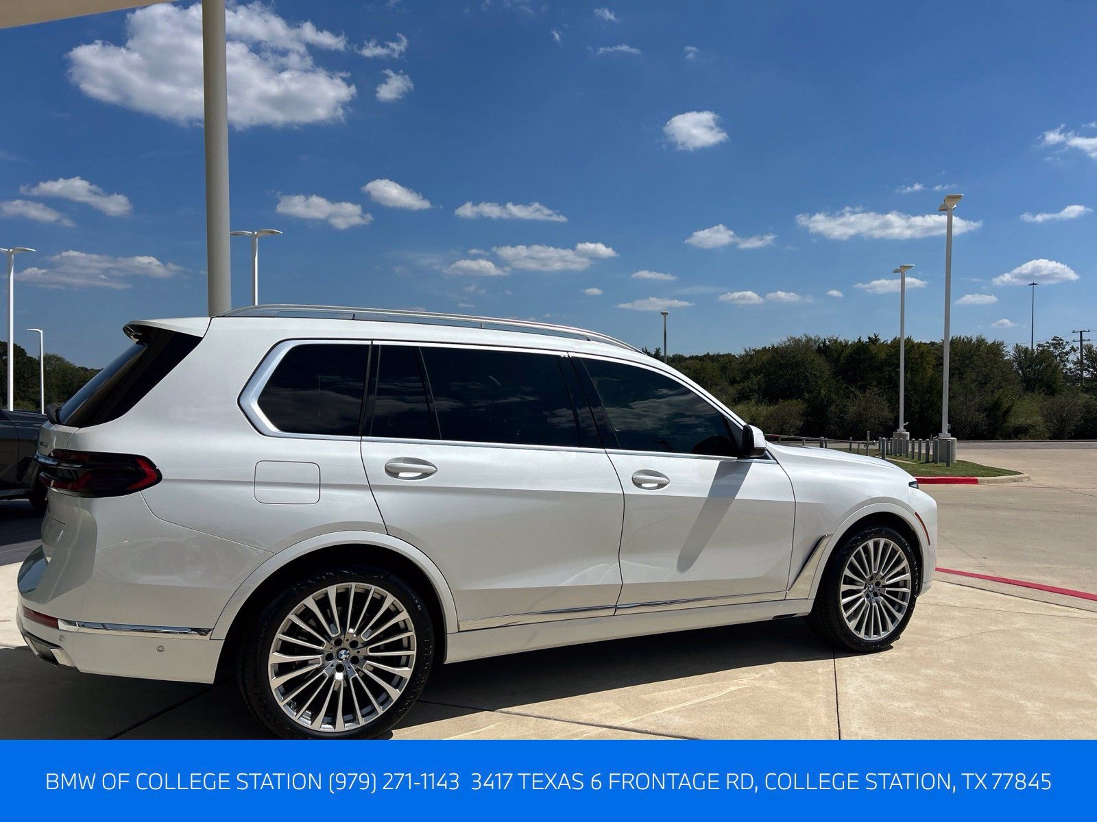 Certified 2024 BMW X7 xDrive40i AWD/4WD image 9