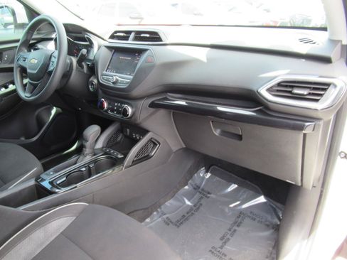 Certified 2023 Chevrolet TrailBlazer LT FWD image 11