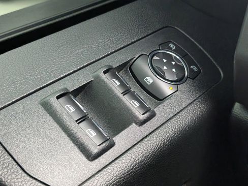 Used 2018 Ford F150 XLT w/ Equipment Group 302A Luxury AWD/4WD image 14