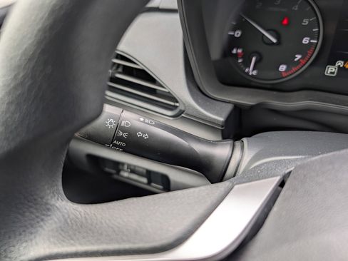 Used 2025 Subaru Impreza 2.0i image 27