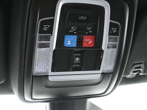 Used 2025 RAM 1500 Big Horn image 24