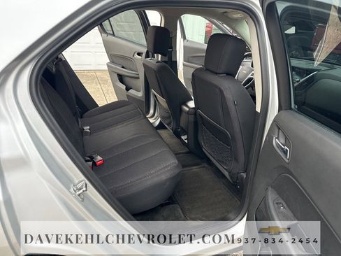 Used 2017 Chevrolet Equinox LT image 18