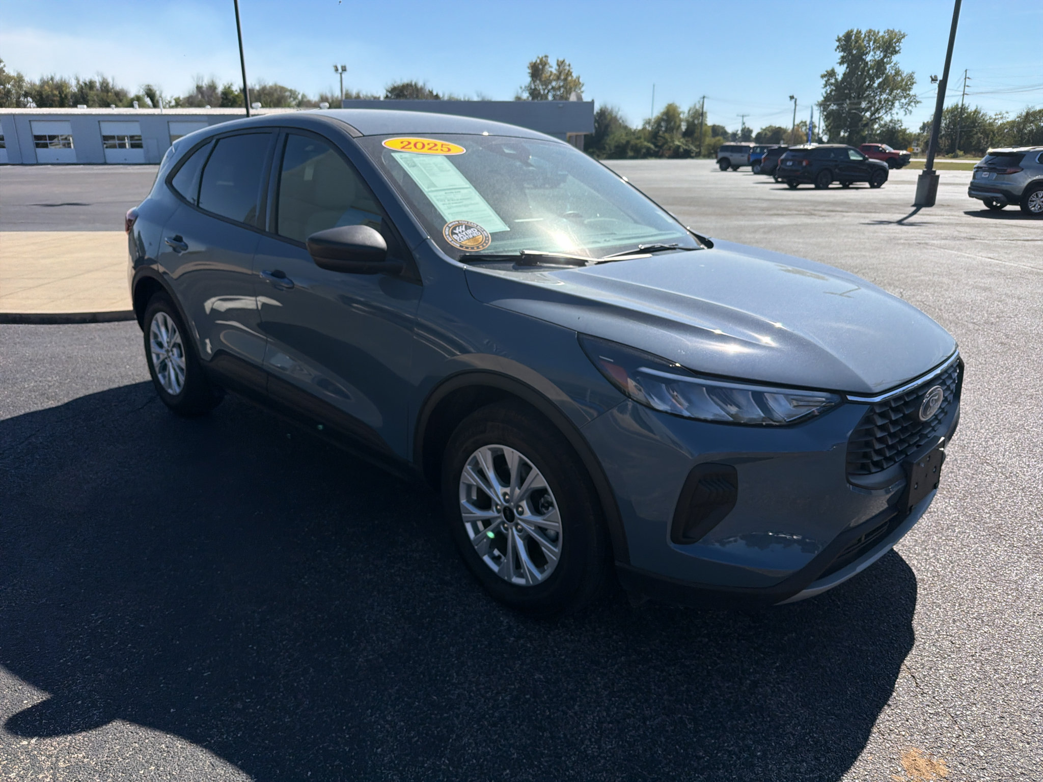 Used 2025 Ford Escape Active w/ Cold Weather Package FWD image 4