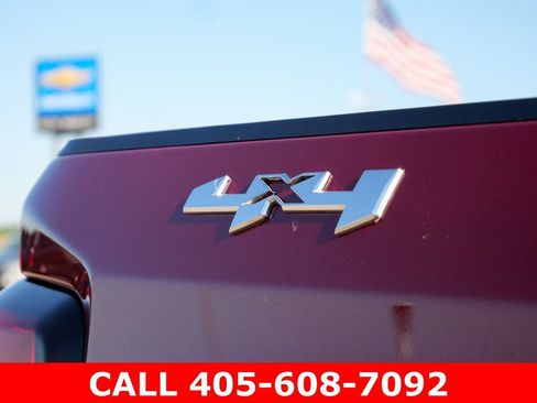 Used 2024 GMC Sierra 1500 SLT AWD/4WD image 11