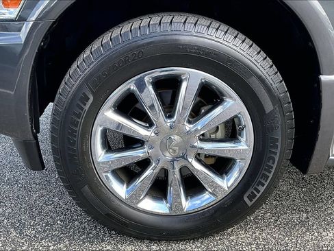 Used 2010 INFINITI QX56 4WD image 11