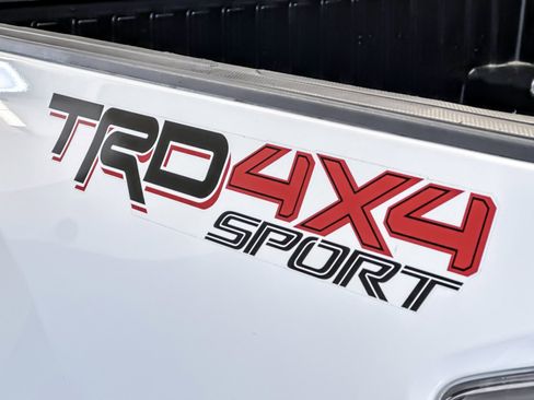 Used 2022 Toyota Tacoma TRD Sport AWD/4WD image 26