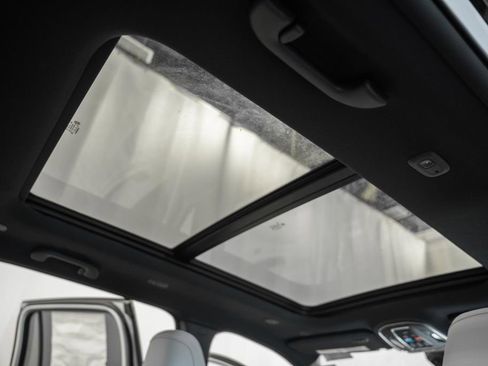 New 2026 Jeep Cherokee Overland w/ Trailer Tow Group AWD/4WD image 38