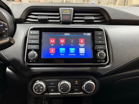 Used 2021 Nissan Versa S FWD image 9