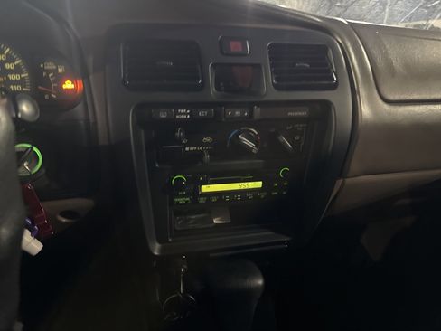 Used 1999 Toyota 4Runner SR5 w/ Upgrade Value Pkg 2 image 10