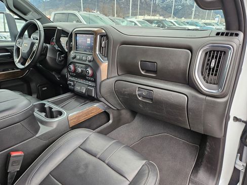 Used 2023 Chevrolet Silverado 2500 High Country image 33