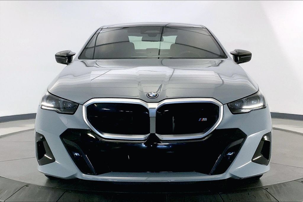 Used 2025 BMW i5 M60 AWD/4WD image 2
