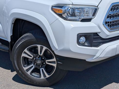 Used 2016 Toyota Tacoma TRD Sport RWD image 10