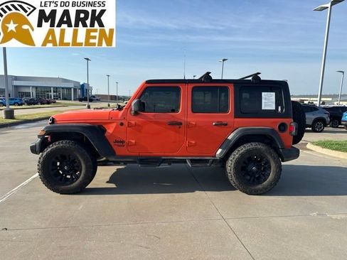 Used 2018 Jeep Wrangler Unlimited Sport S AWD/4WD image 3