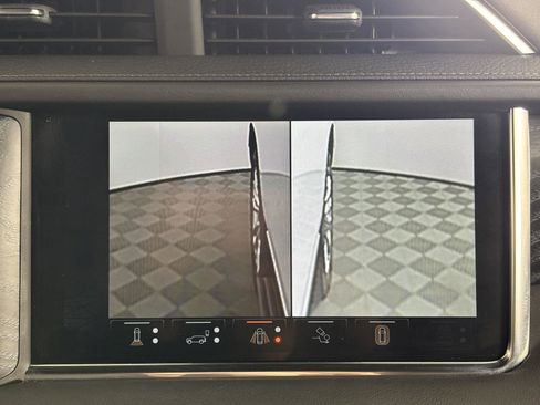 Used 2023 GMC Yukon Denali w/ Advanced Technology Package image 45