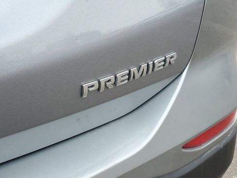 Used 2023 Chevrolet Equinox LT image 34