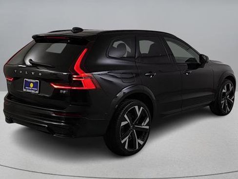 Used 2026 Volvo XC60 B5 Ultra w/ Protection Package AWD/4WD image 4